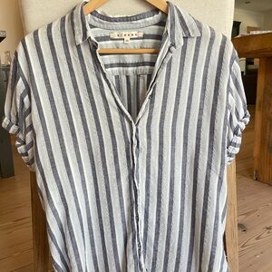 XiRENA Navy and White Striped Casual Shirt